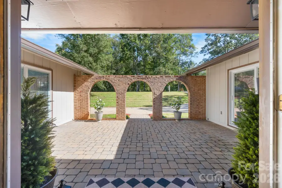 4024 Wandering Lane, Hickory, NC 28601 - #2