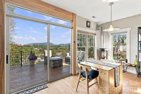 272 Riverview Drive, Asheville, NC 28806