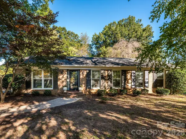 3833 Sulkirk Road, Charlotte, NC 28210