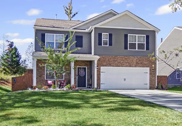 37 Caitlin Heights Court, Fletcher, NC 28732