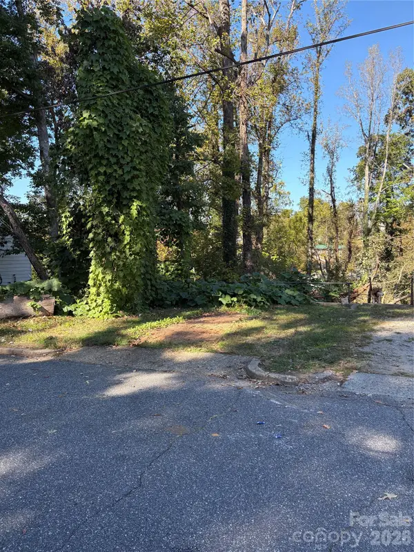 206 Jefferson Street, Morganton, NC 28655