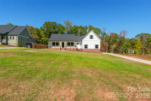 2208 University Drive, Lancaster, SC 29720