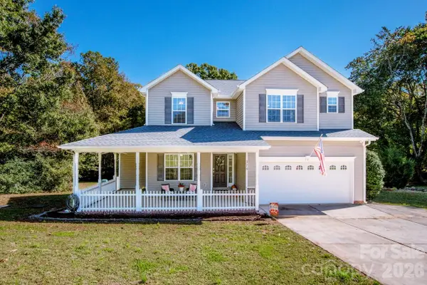 375 Brook Glen Drive, Mooresville, NC 28115