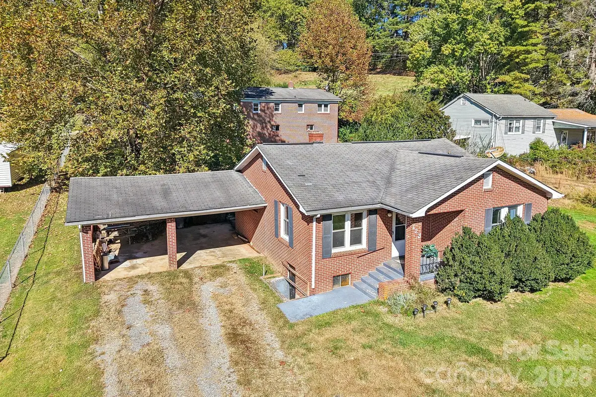88 Nesbitt Street, Waynesville, NC 28786 - #1