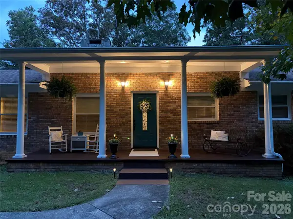 430 Carters Ridge Road, Spruce Pine, NC 28777