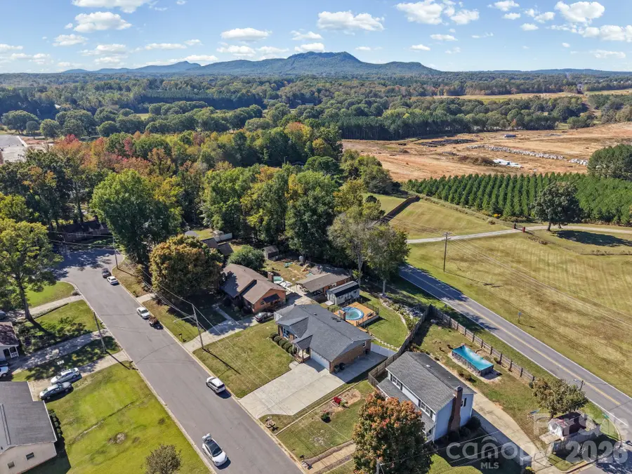 2638 Castle Hill Road, Gastonia, NC 28052 - #3