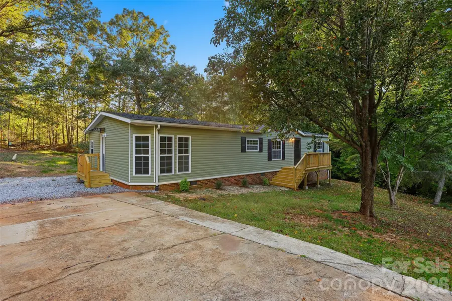 3363 Stony Brook Circle, Newton, NC 28658 - #3