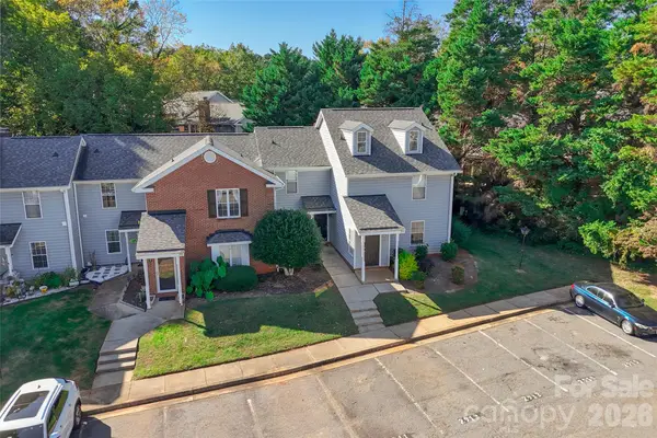 2913 Iron Gate Lane, Charlotte, NC 28212