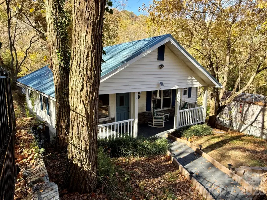 105 Painter Street, Sylva, NC 28779 - #3