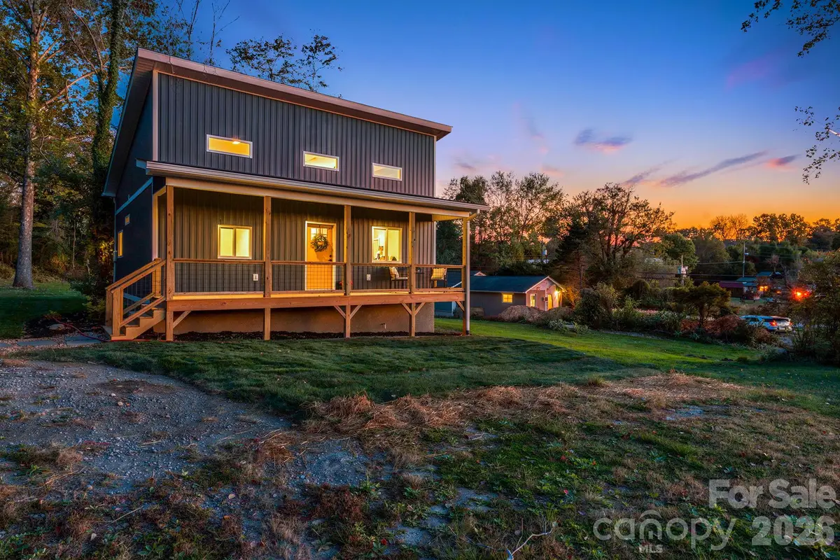 118 Vance Street, Hendersonville, NC 28739 - #1