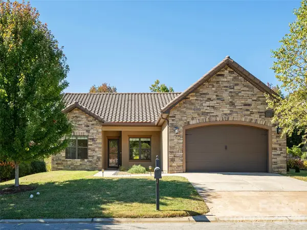 5 Pacifico Drive, Asheville, NC 28806