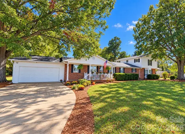 375 & 377 Talbert Road, Mooresville, NC 28117