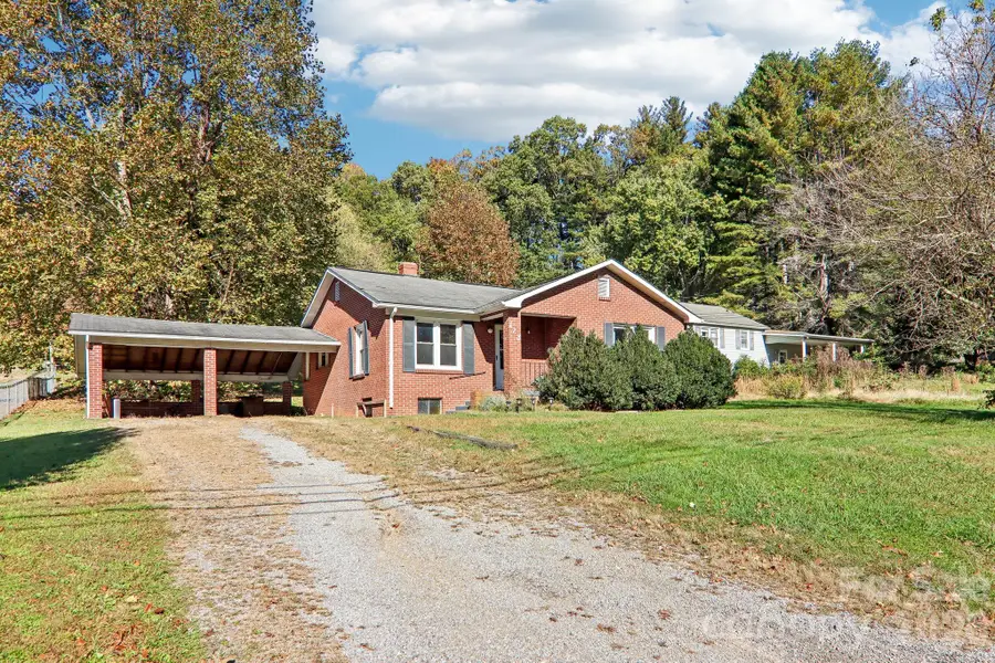 81 Clement Street, Waynesville, NC 28786 - #3