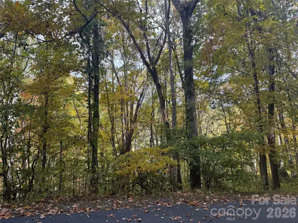 999 Whispering Woods Path, Mars Hill, NC 28754