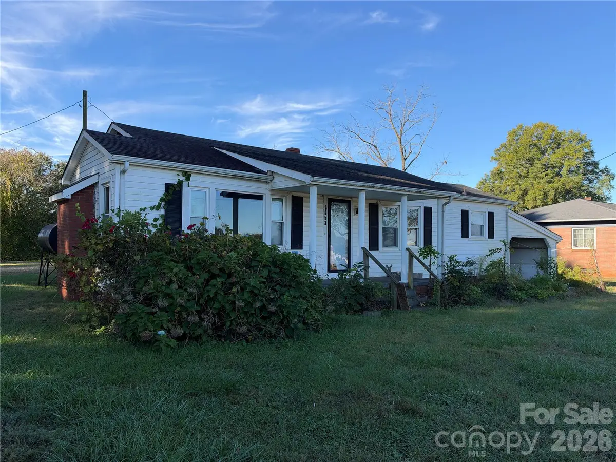 3653 Taylorsville Highway, Statesville, NC 28625 - #1