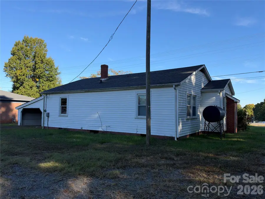 3653 Taylorsville Highway, Statesville, NC 28625 - #3