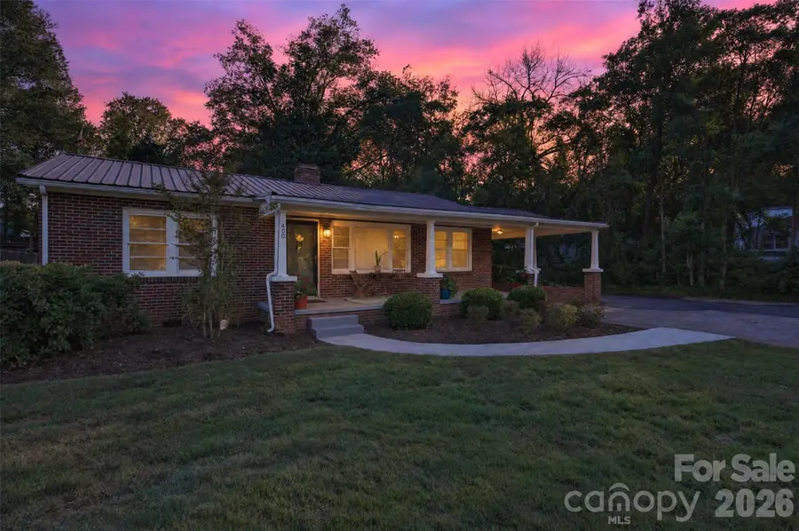 400 7th Avenue Place Nw, Hickory, NC 28601 - #3