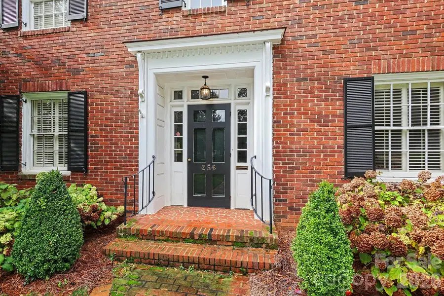 256 Hempstead Place, Charlotte, NC 28207 - #3