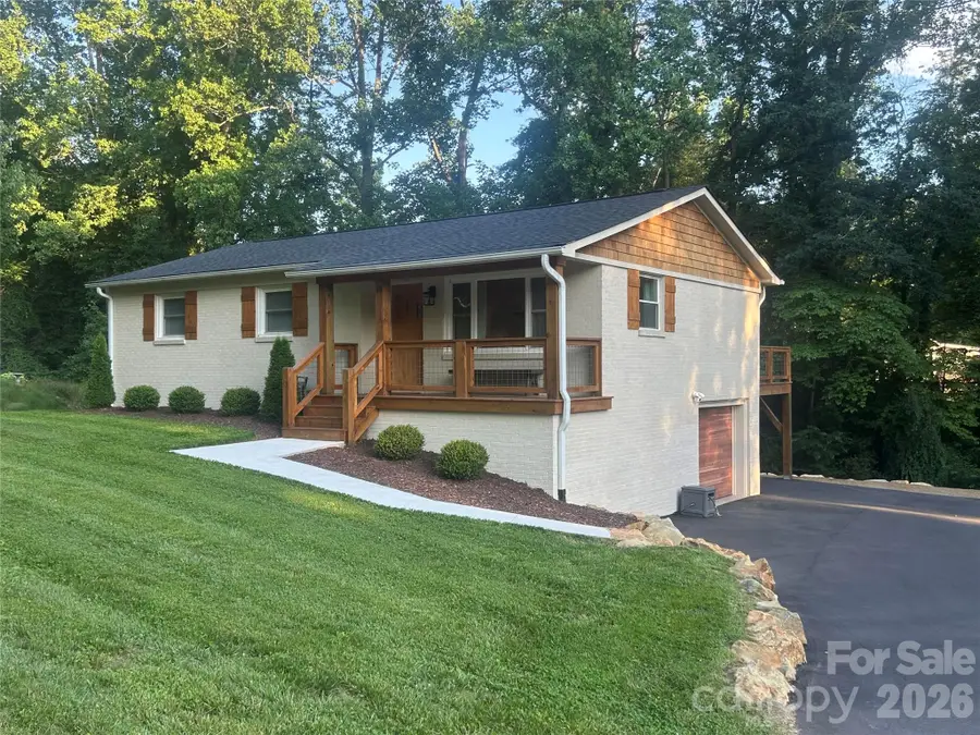 10 Oakwood Drive, Weaverville, NC 28787 - #2
