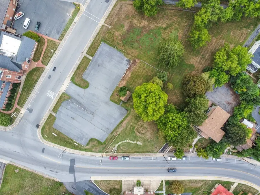 800 & 812 Main St W, Waynesboro, VA 22980 - Image #3