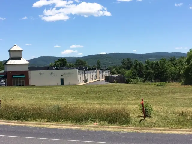 141 Lucy Ln, Waynesboro, VA 22980 - Image #1