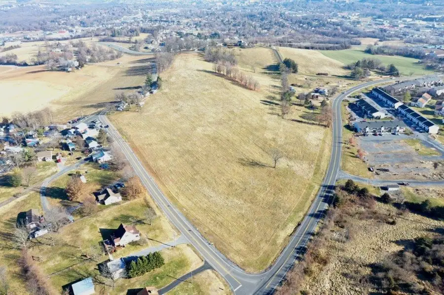 210 Mosby Rd W, Harrisonburg, VA 22801 - Image #3