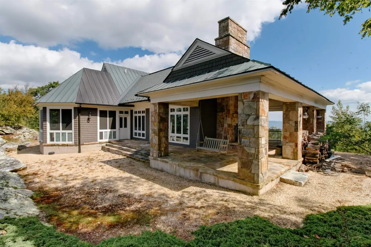 504 Airport Dr, Hot Springs, VA 24445 - Image #1