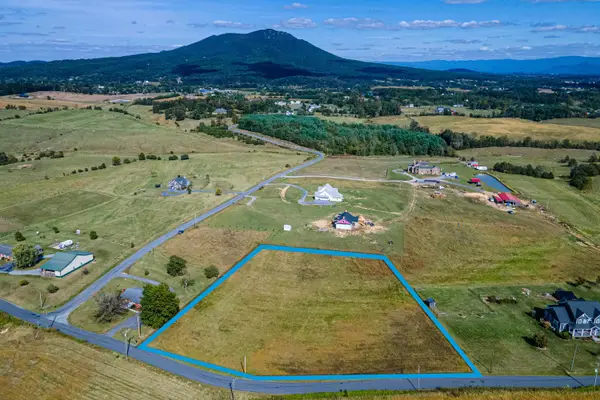 6165 Oak Shade Rd, Penn Laird, VA 22846