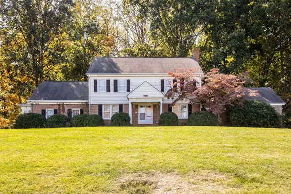 71 First St, Fishersville, VA 22939