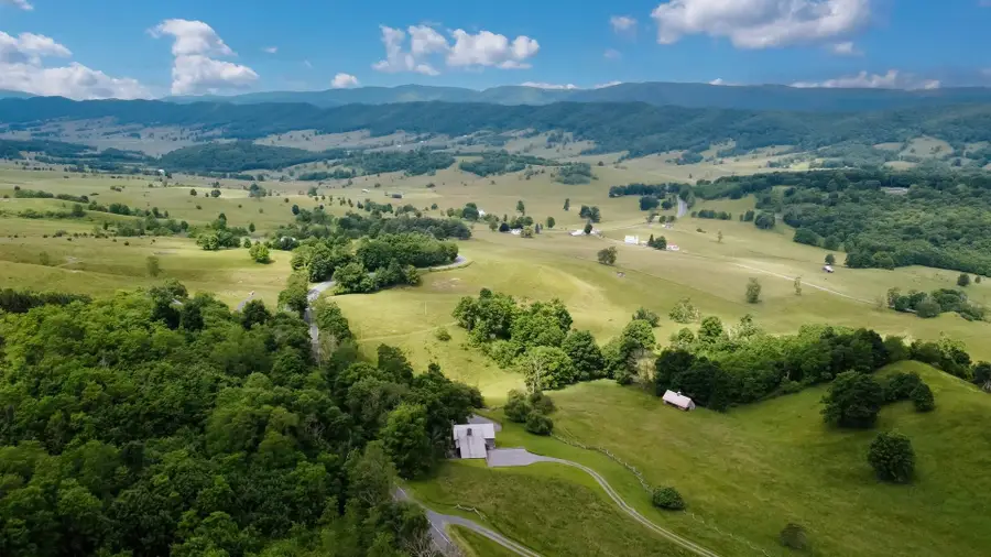 3964 Mountain Tpke, Monterey, VA 24465 - #3