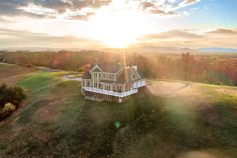 243 Barrenridge Rd, Staunton, VA 24401 - Image #2