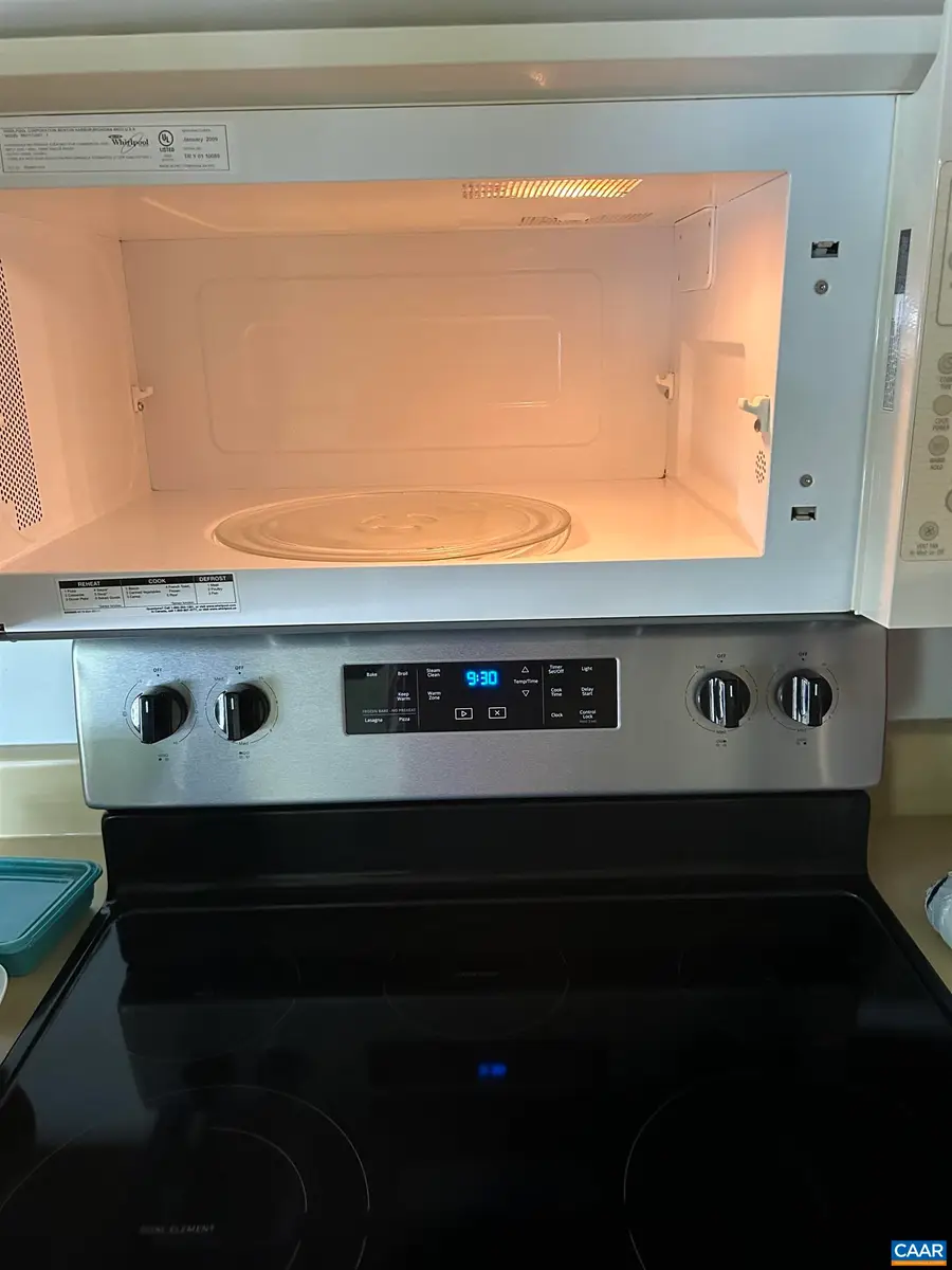 1000 Huntwood Ln, Charlottesville, VA 22901 - Image #2