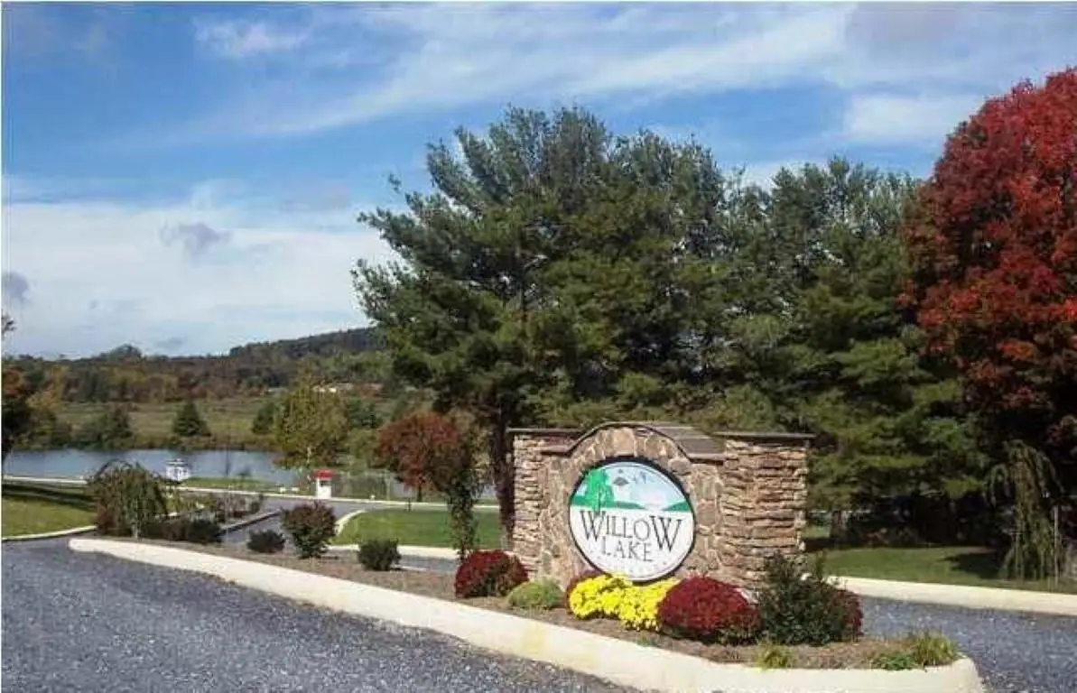 Lot 15 Waterfront Dr, Raphine, VA 24472 - Image #1