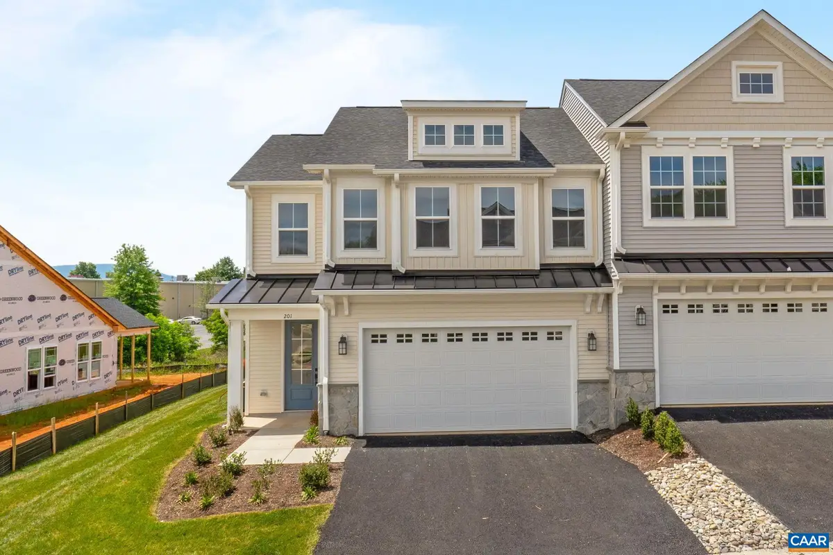 128 Springdale Rd, Waynesboro, VA 22980 - Image #1