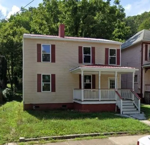 319 Roxbury St, Clifton Forge, VA 24422 - Image #1