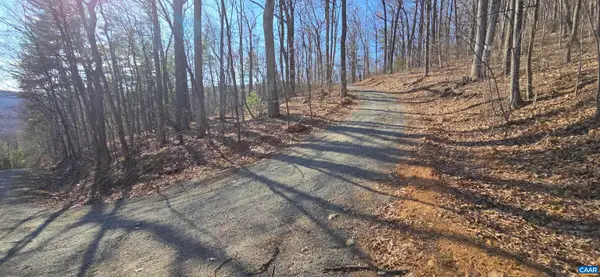 12 Old Mountain Rd, Stanardsville, VA 22973