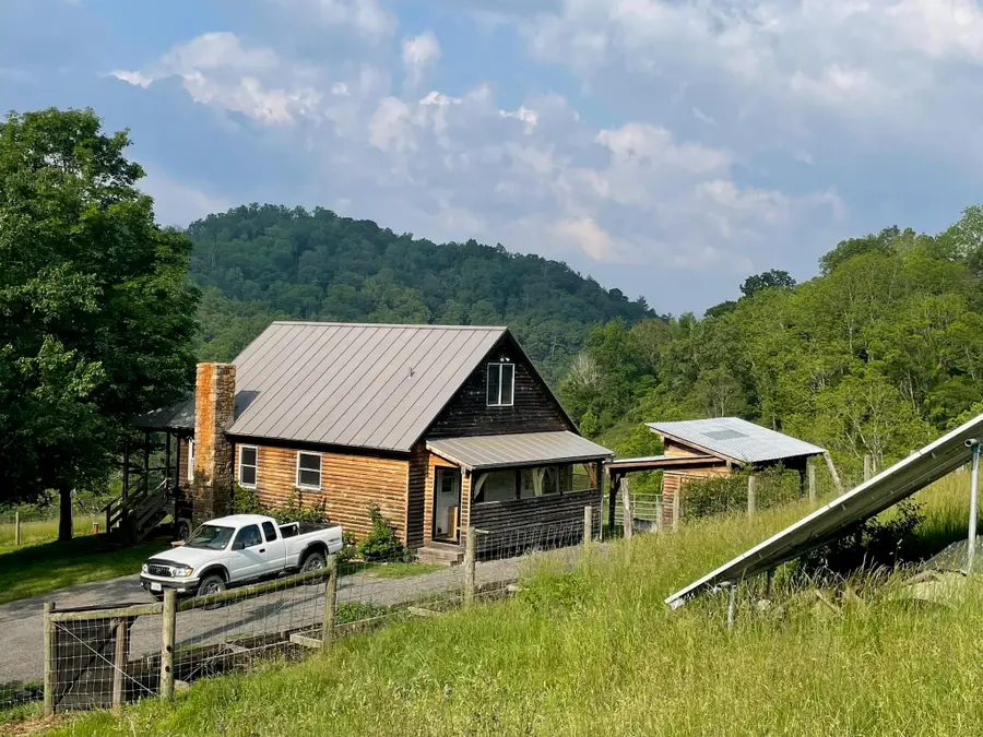 9943 Highland Tpke, McDowell, VA 24458 - Image #2