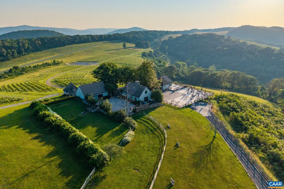 24981 Blue Ridge Pkwy, Vesuvius, VA 24483 - Image #1