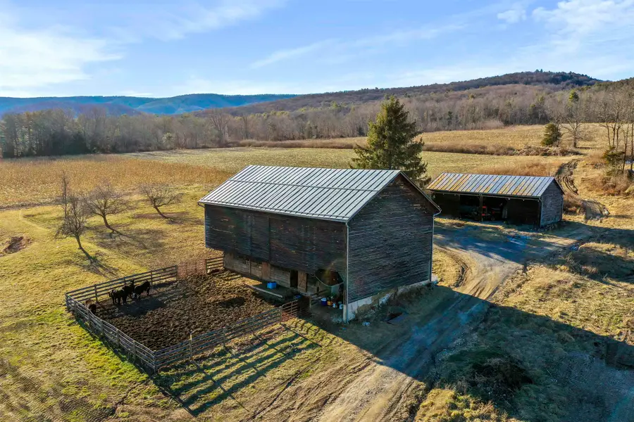 329 Miller Rd, Edinburg, VA 22824 - Image #3