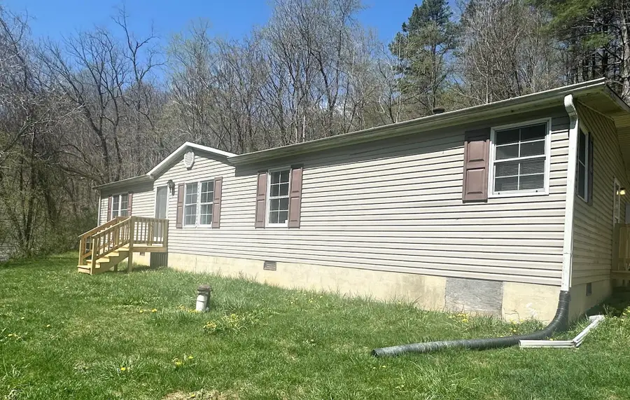 13911 Tower Hill Rd, Williamsville, VA 24487 - Image #2