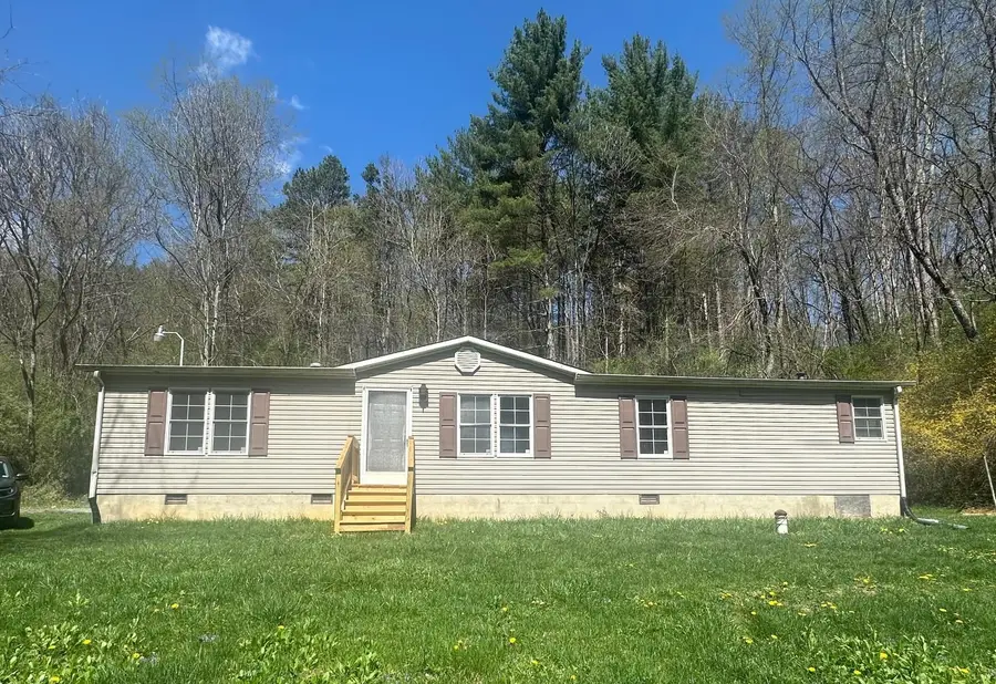 13911 Tower Hill Rd, Williamsville, VA 24487 - Image #3