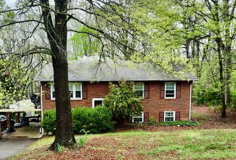 1614 Avondale Dr, Altavista, VA 24517 - Image #1