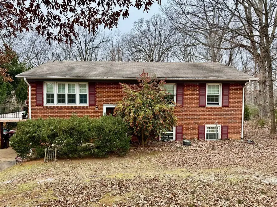 1614 Avondale Dr, Altavista, VA 24517 - Image #2