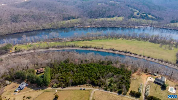 1280 Jones Overlook, Howardsville, VA 24562