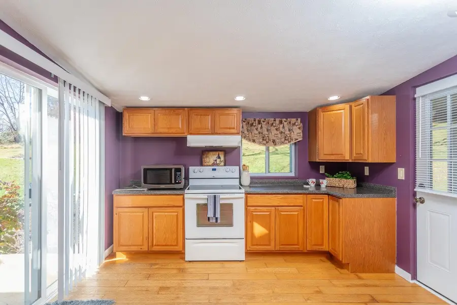 911 Old White Hill Rd, Stuarts Draft, VA 24477 - Image #3