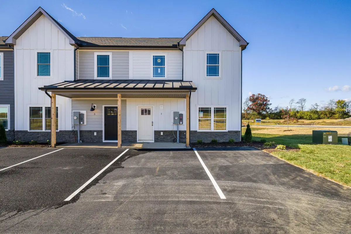 1 Barnyard Cir, Bridgewater, VA 22812 - Image #1