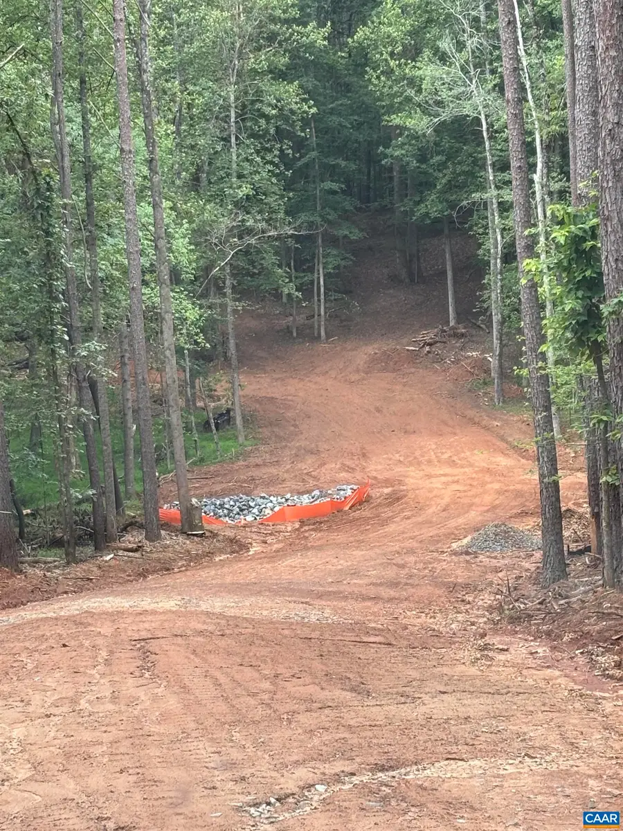 018E7 Garth Gate Ln, Charlottesville, VA 22901 - Image #3