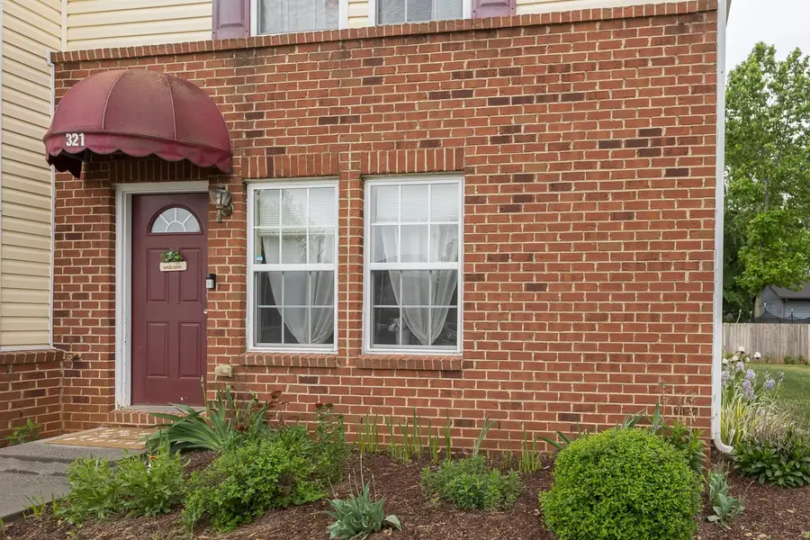 321 Emerson Ln, Harrisonburg, VA 22802 - Image #2