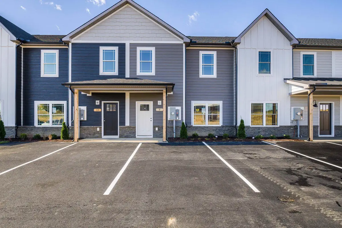 9 Barnyard Cir, Bridgewater, VA 22812 - Image #1