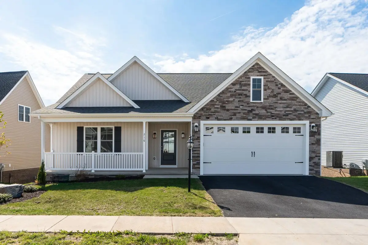 216 Spring Run Ln, Waynesboro, VA 22980 - #1